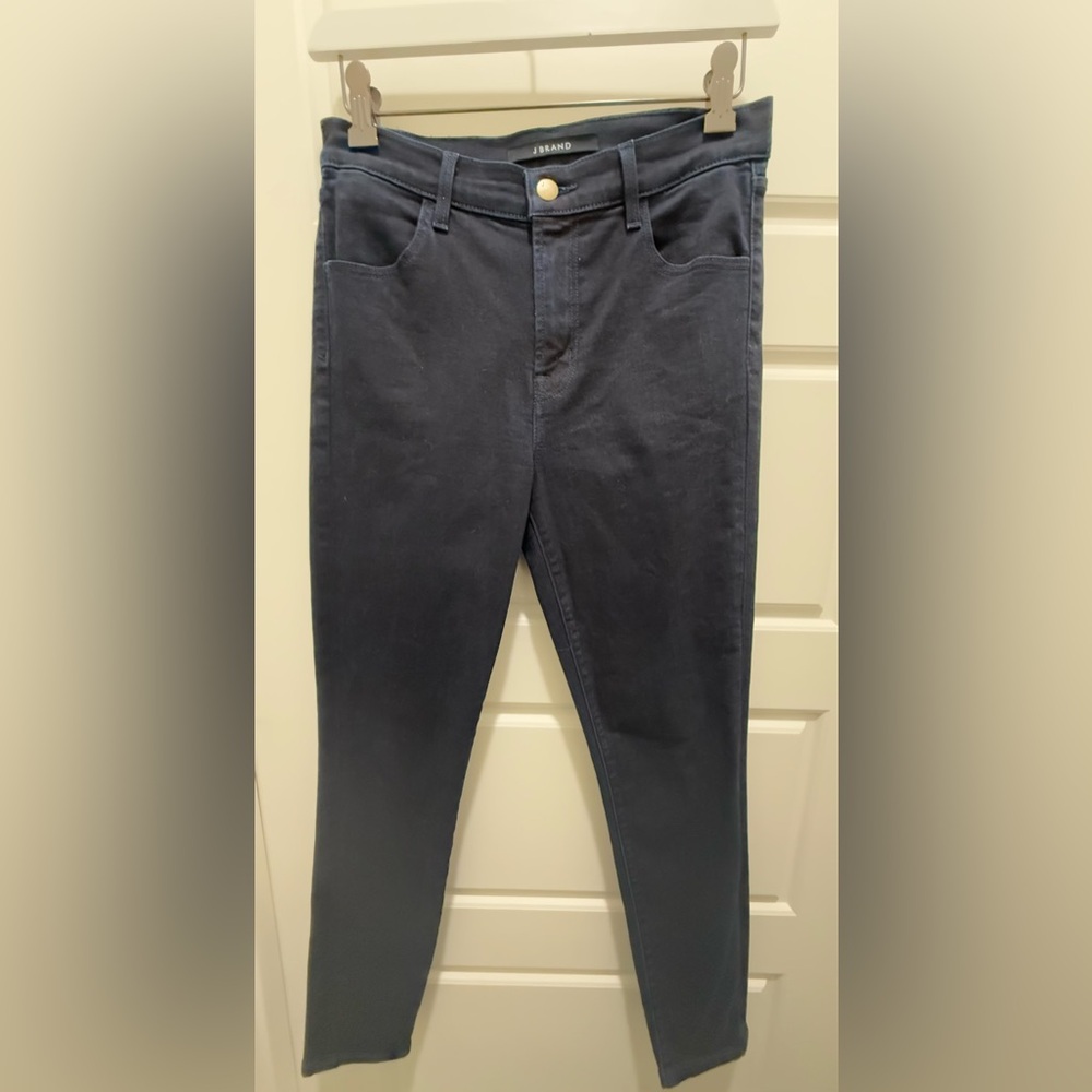 J Brand. Alana High Rise Skinny Jeans in Shy Wash. size 27.